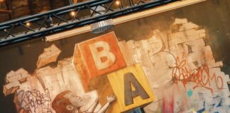 A Toulouse, Les Halles Cobalt ouvrent avec une fresque de Van Hillik et Reso