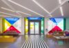 Au Mrac de Sérignan, les couleurs de Daniel Buren dictent l’accrochage des 20 ans