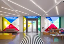 Au Mrac de Sérignan, les couleurs de Daniel Buren dictent l’accrochage des 20 ans